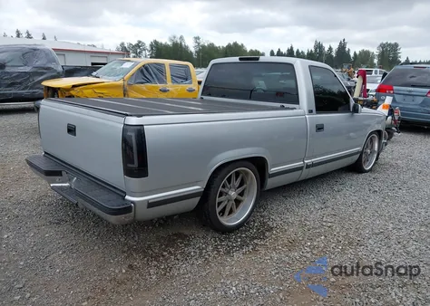 1997 GMC Sierra C1500 z USA, uszkodzony, nr VIN 1GTEC14W7VZ523228